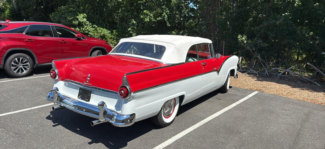 Ford Fairlane  1955
