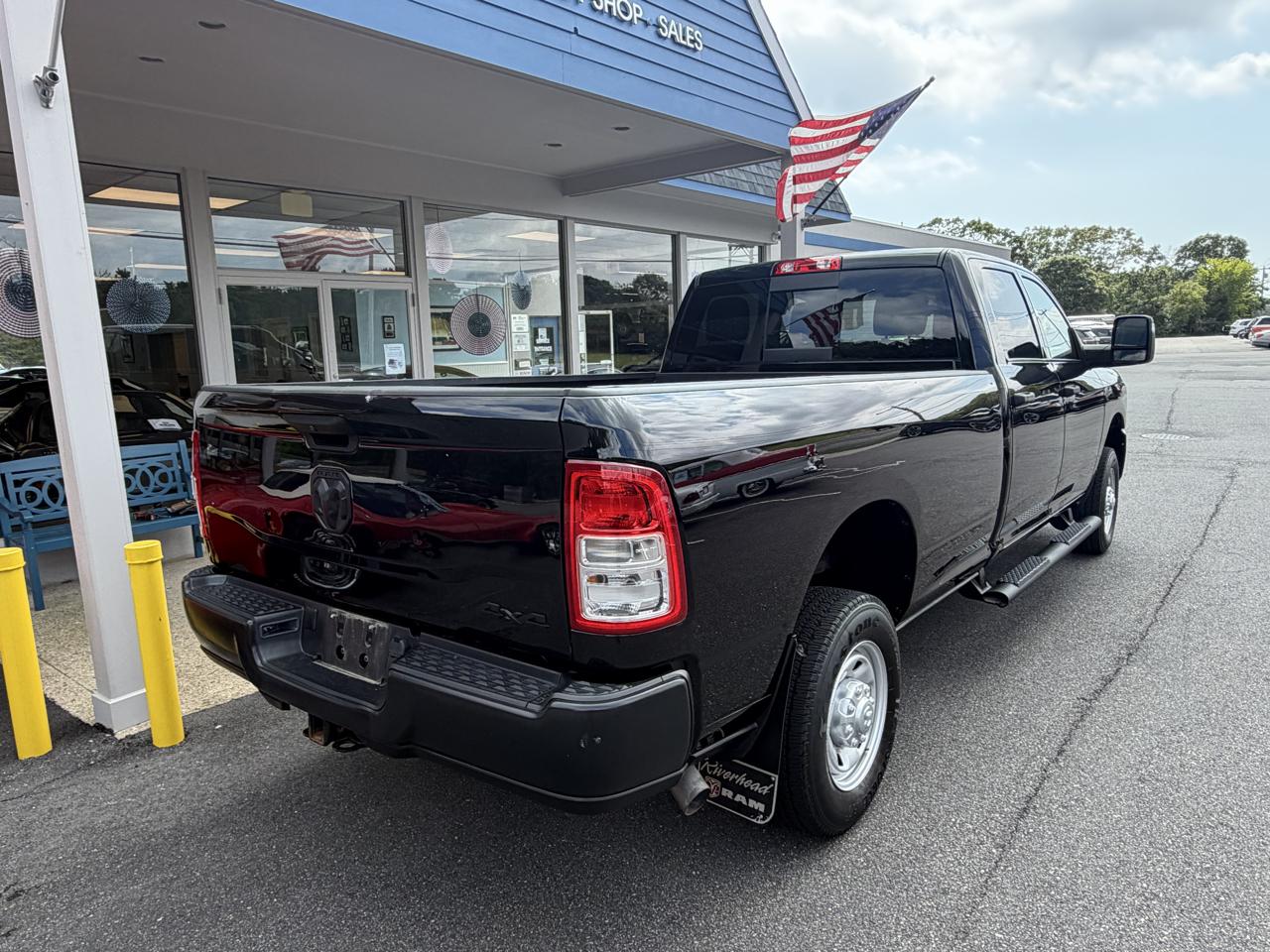 RAM 2500 Tradesman Crew Cab LWB 4WD 2024