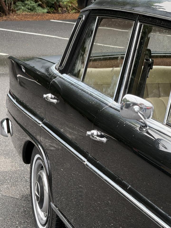 Mercedes-Benz 220  1966