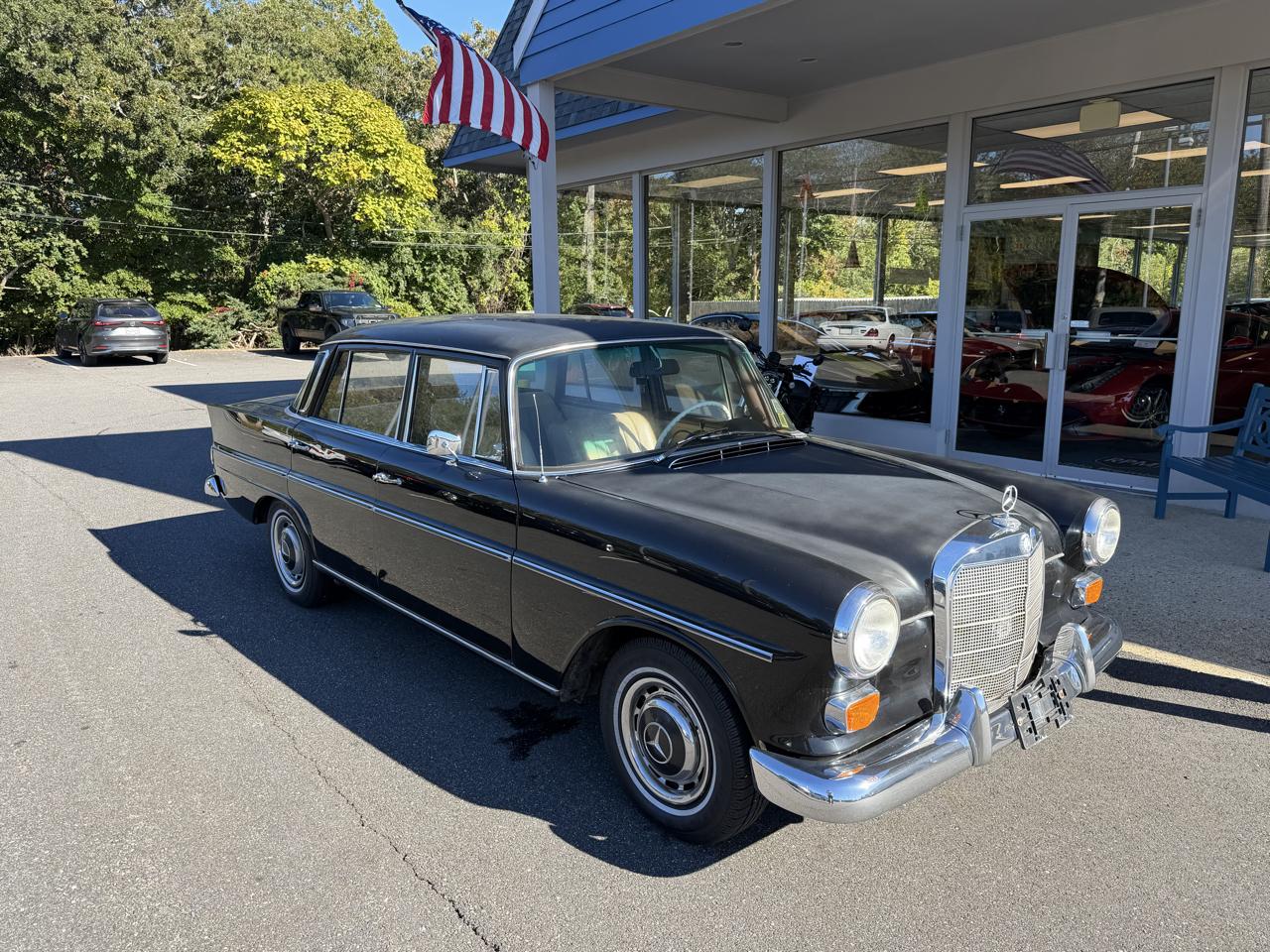 1966 Mercedes-Benz 220 