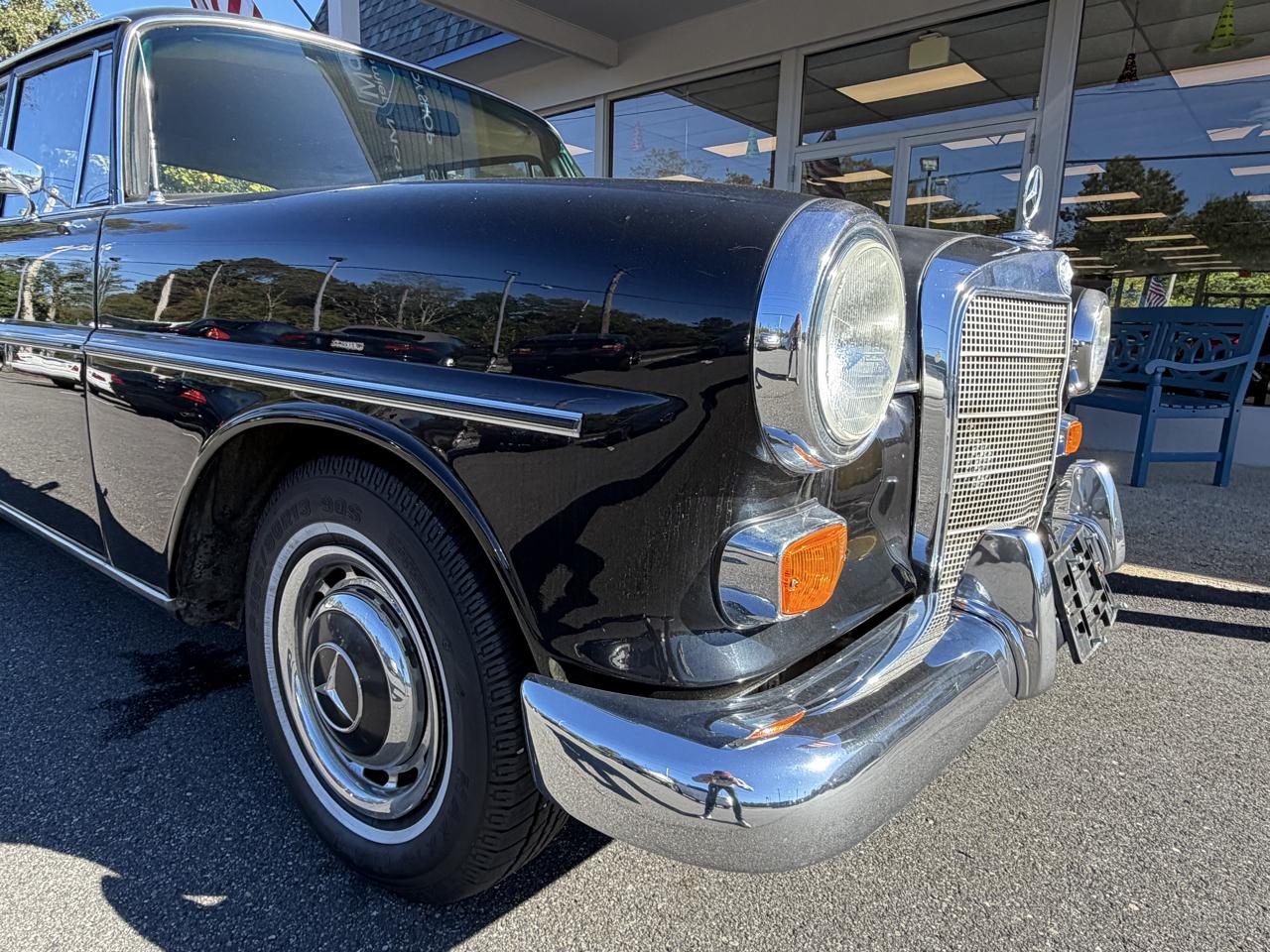 Mercedes-Benz 220  1966