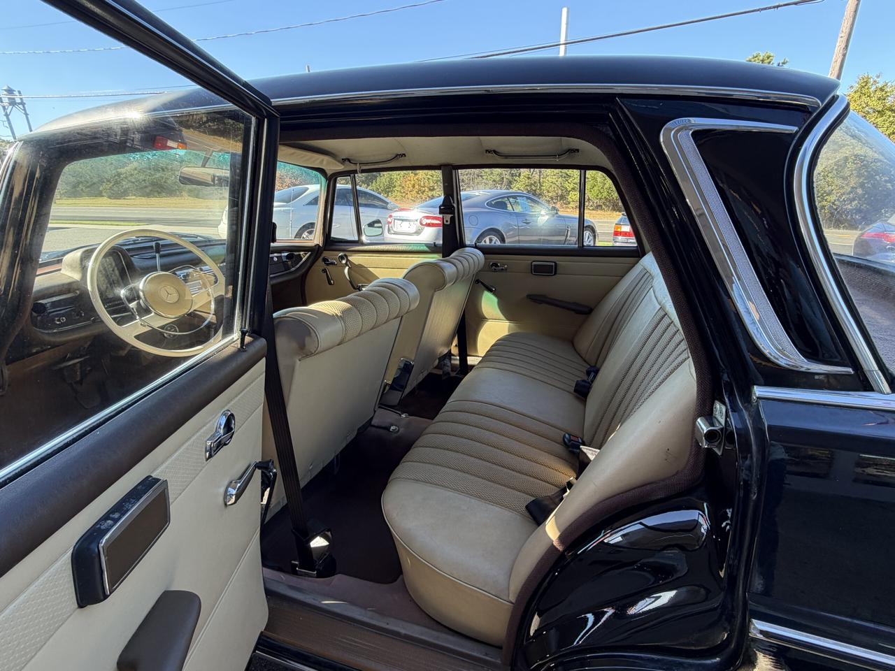 Mercedes-Benz 220  1966