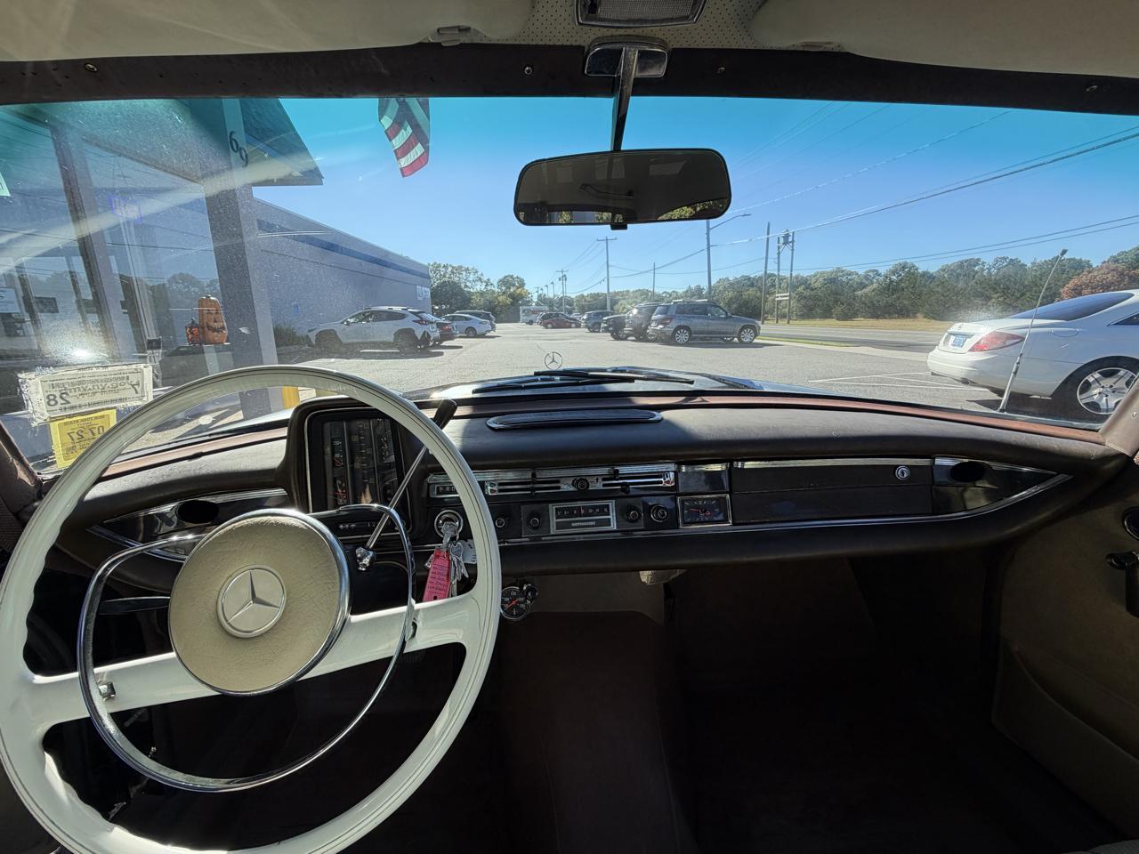 Mercedes-Benz 220  1966