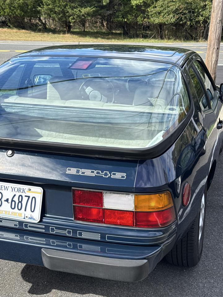 Porsche 924 S 1988