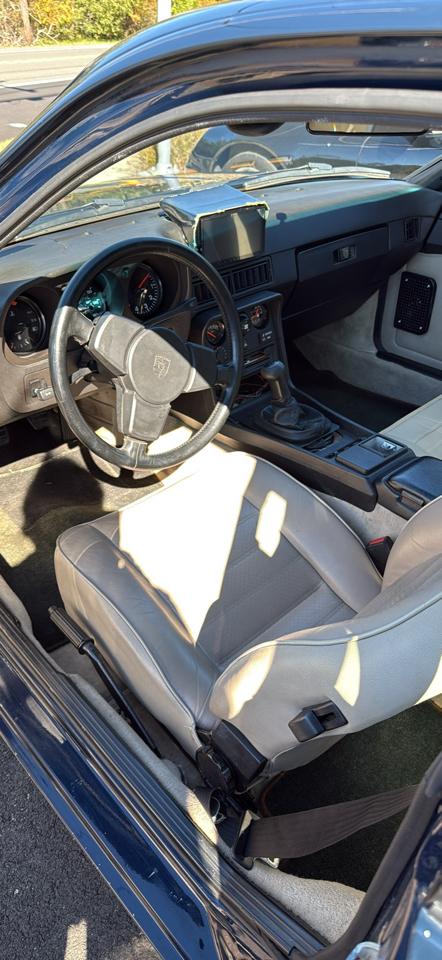 Porsche 924 S 1988