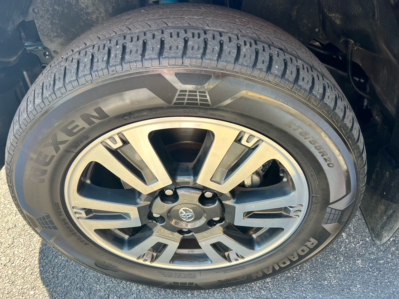 2020 Toyota Tundra TRD CrewMax photo 18