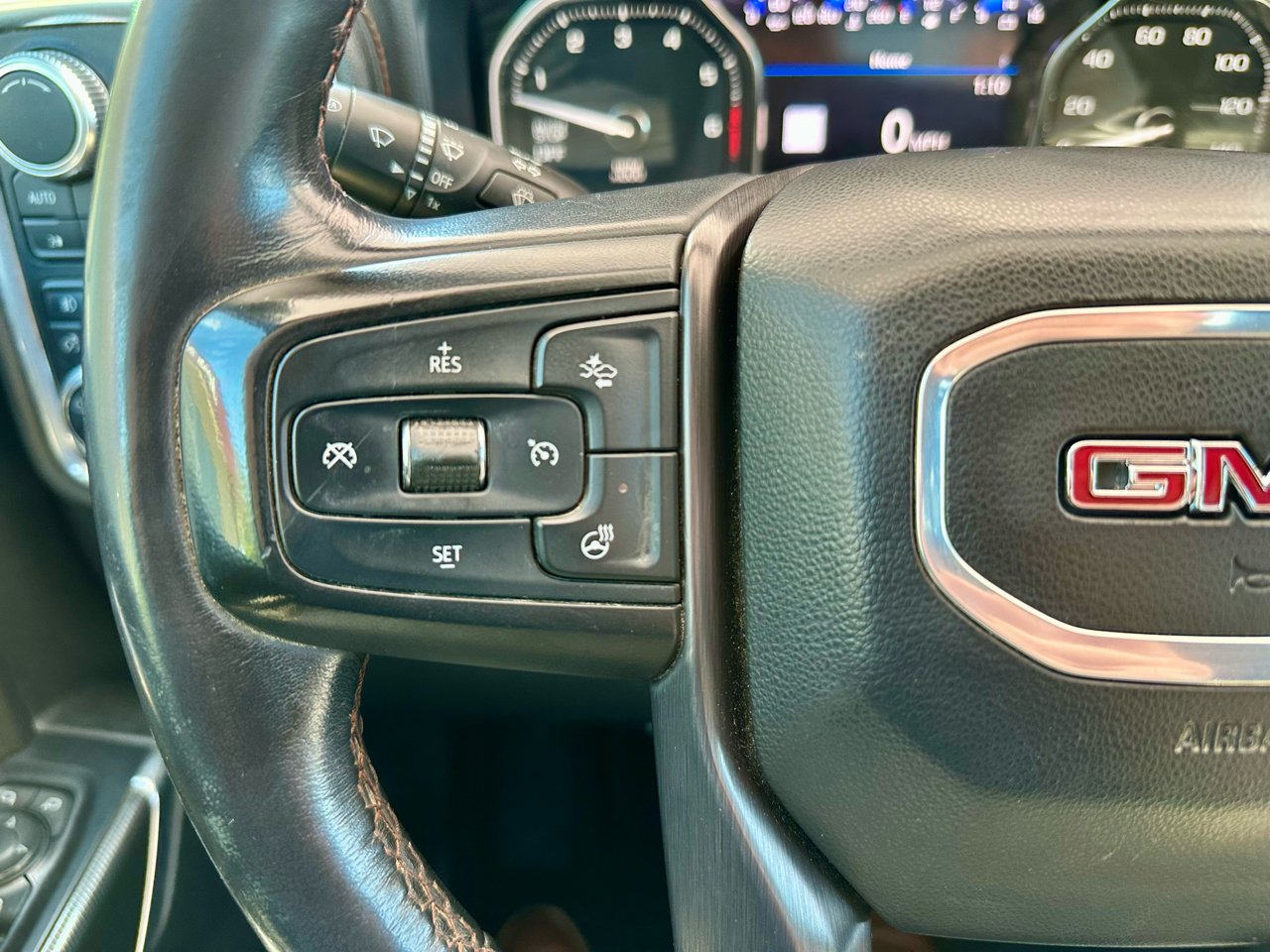 GMC Sierra 1500 4WD Double Cab 147" AT4 2019 GMC Sierra 1500 4WD Double Cab 147" AT4 2019