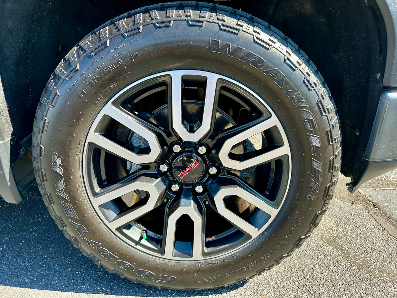 GMC Sierra 1500 4WD Double Cab 147" AT4 2019 GMC Sierra 1500 4WD Double Cab 147" AT4 2019