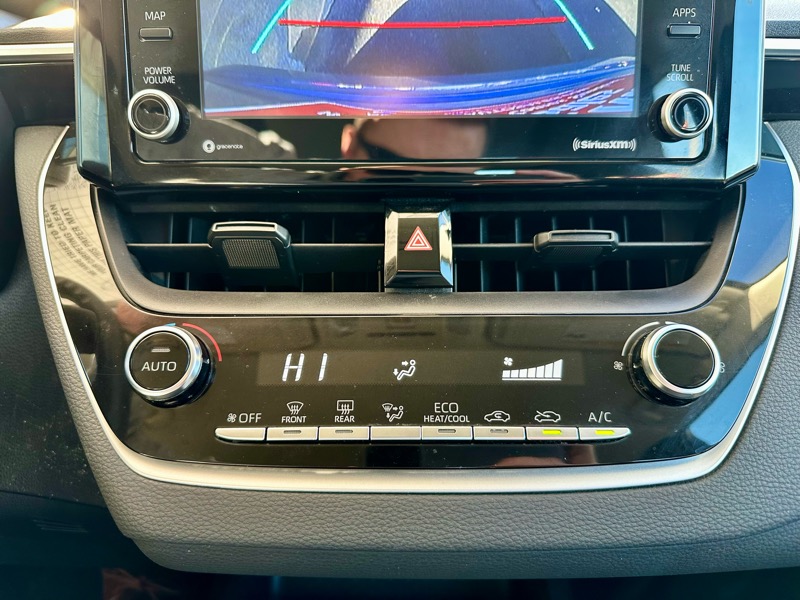 Toyota Corolla LE 2022