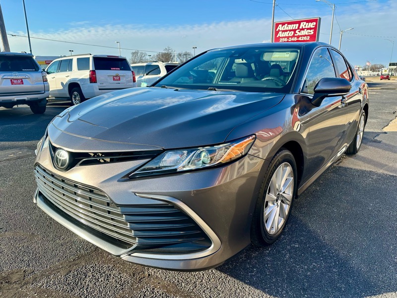Toyota Camry LE 2021