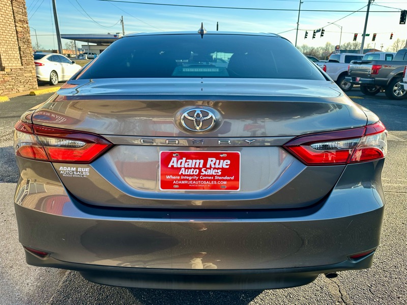 Toyota Camry LE 2021