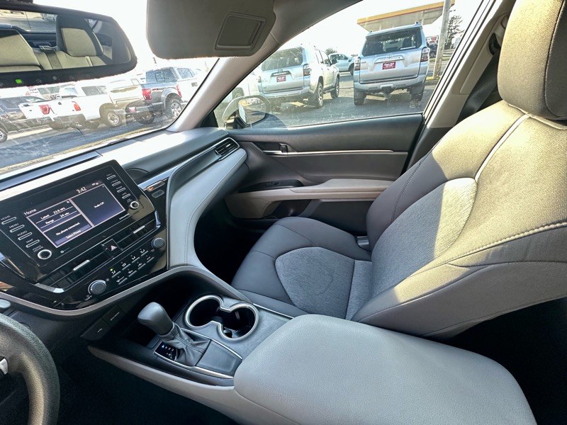 Toyota Camry LE 2021