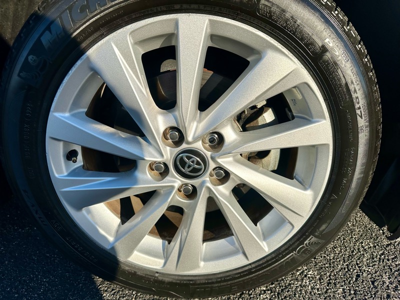 Toyota Camry LE 2021