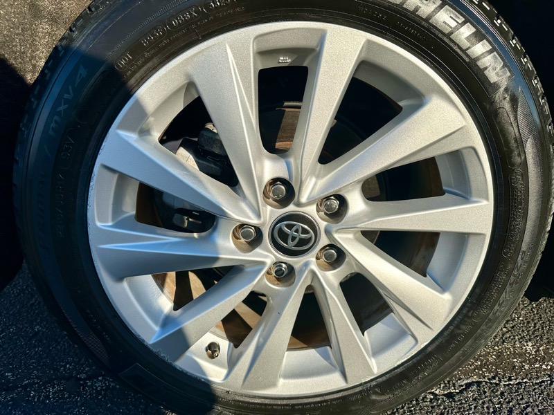 Toyota Camry LE 2021