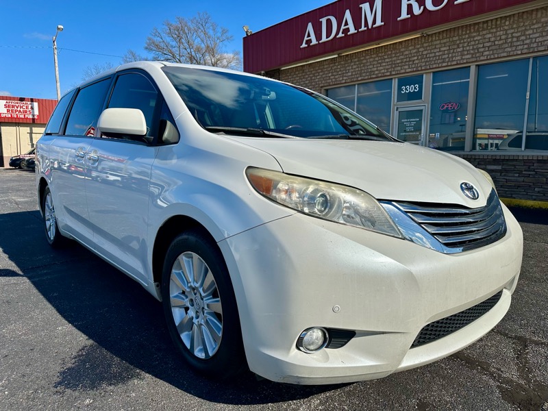 Toyota Sienna XLE Limited FWD 2012