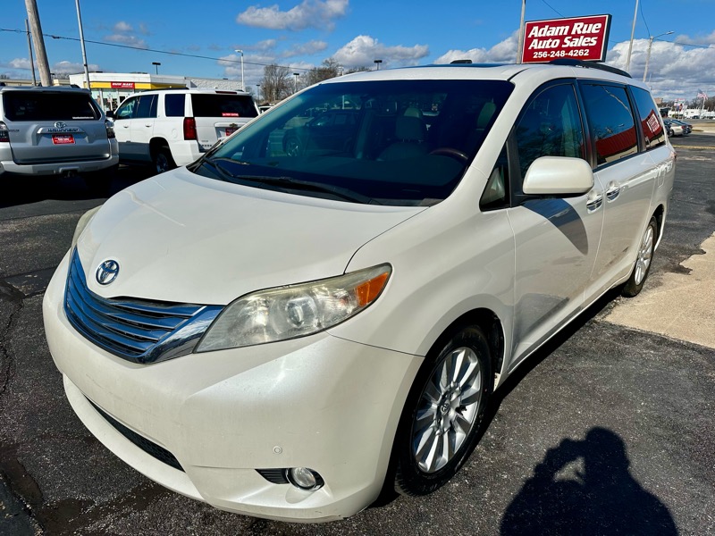 Toyota Sienna XLE Limited FWD 2012