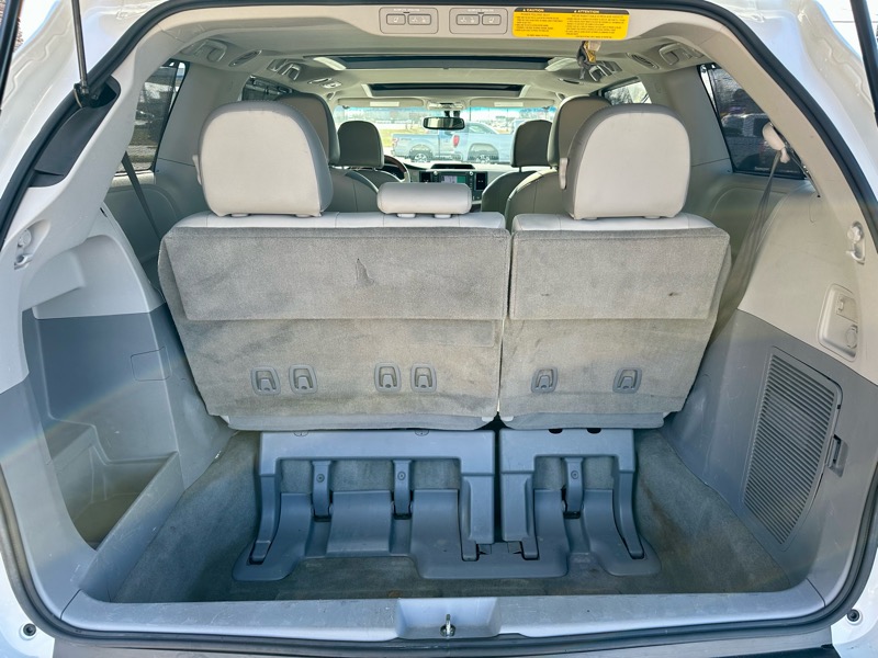 Toyota Sienna XLE Limited FWD 2012