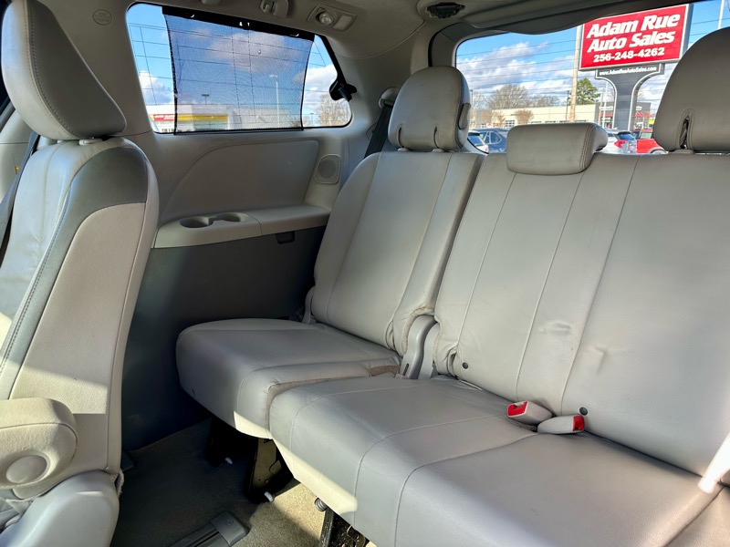 Toyota Sienna XLE Limited FWD 2012