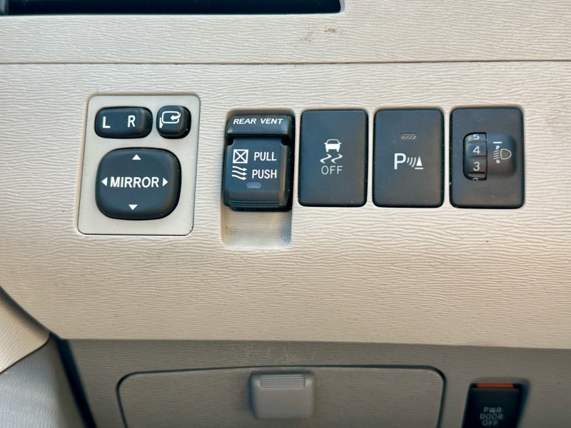 Toyota Sienna XLE Limited FWD 2012