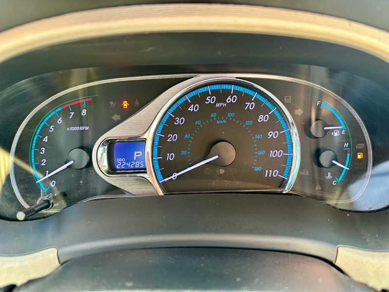 Toyota Sienna XLE Limited FWD 2012