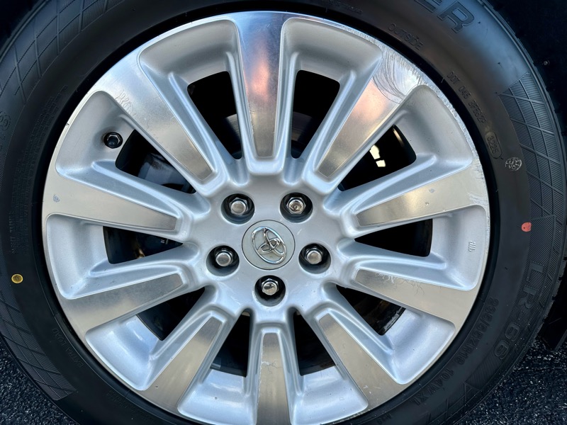 Toyota Sienna XLE Limited FWD 2012