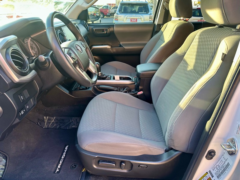 Toyota Tacoma SR5 Double Cab 4WD V6 2023