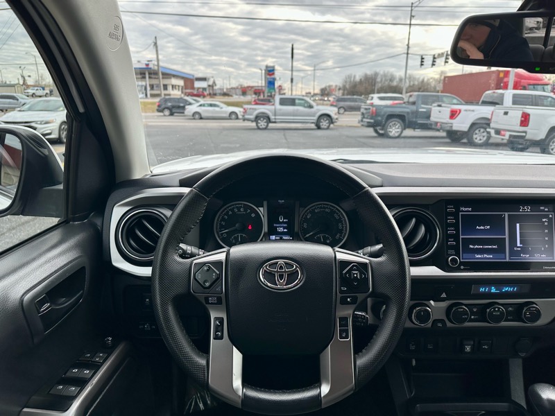 Toyota Tacoma SR5 Double Cab 4WD V6 2023