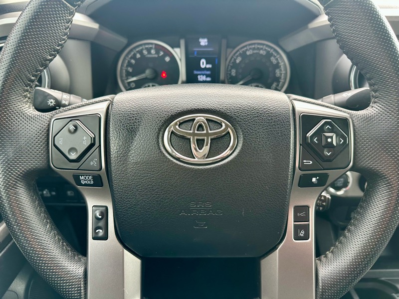 Toyota Tacoma SR5 Double Cab 4WD V6 2023