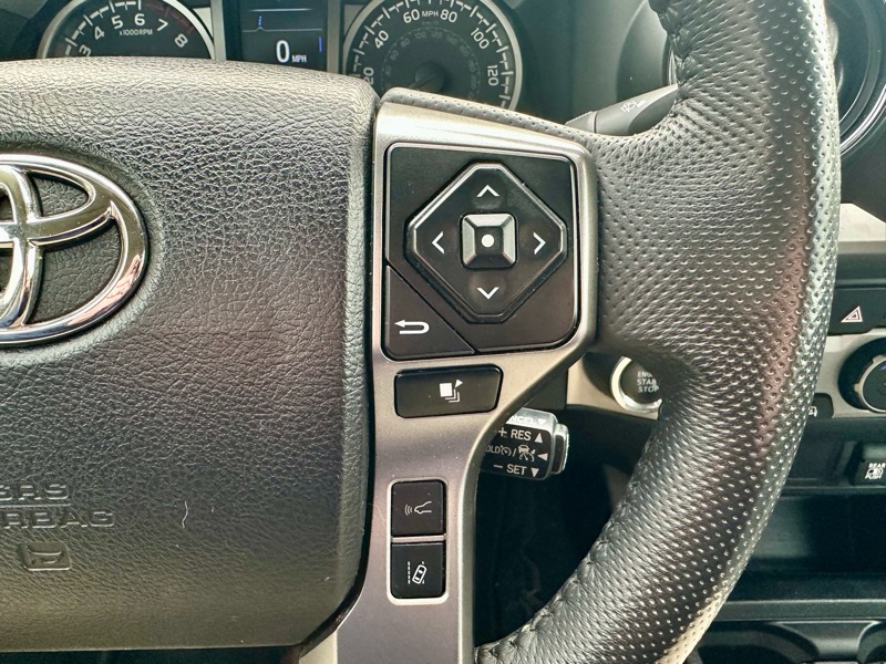 Toyota Tacoma SR5 Double Cab 4WD V6 2023