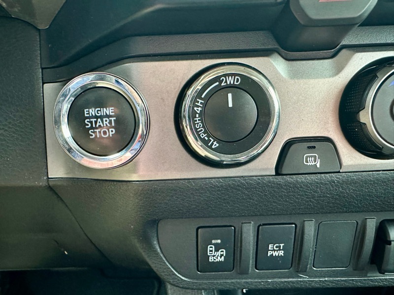 Toyota Tacoma SR5 Double Cab 4WD V6 2023