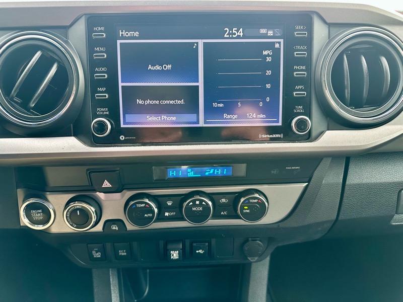 Toyota Tacoma SR5 Double Cab 4WD V6 2023