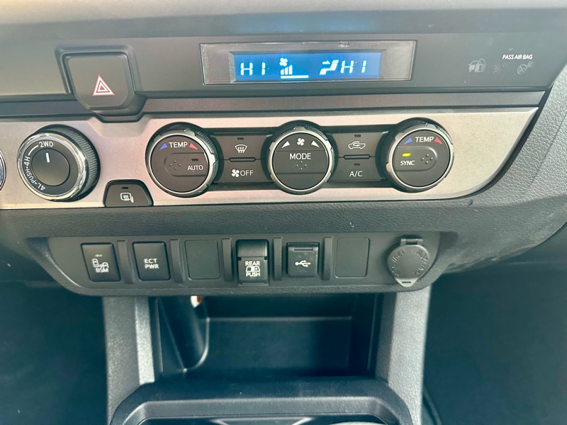 Toyota Tacoma SR5 Double Cab 4WD V6 2023