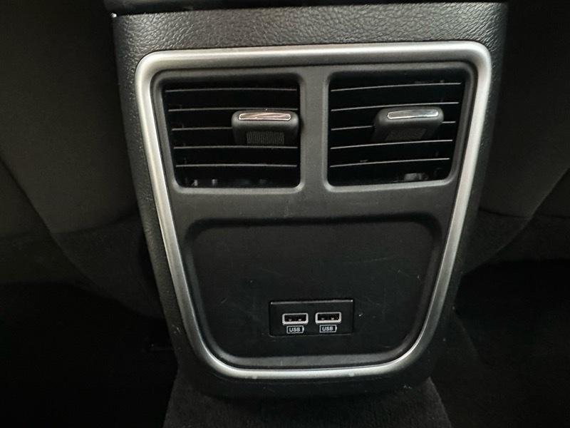 Dodge Charger SXT AWD 2021