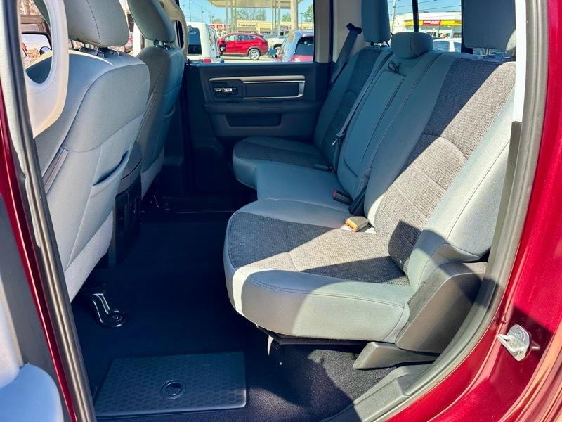 RAM 1500 Classic Tradesman Crew Cab SWB 2WD 2019