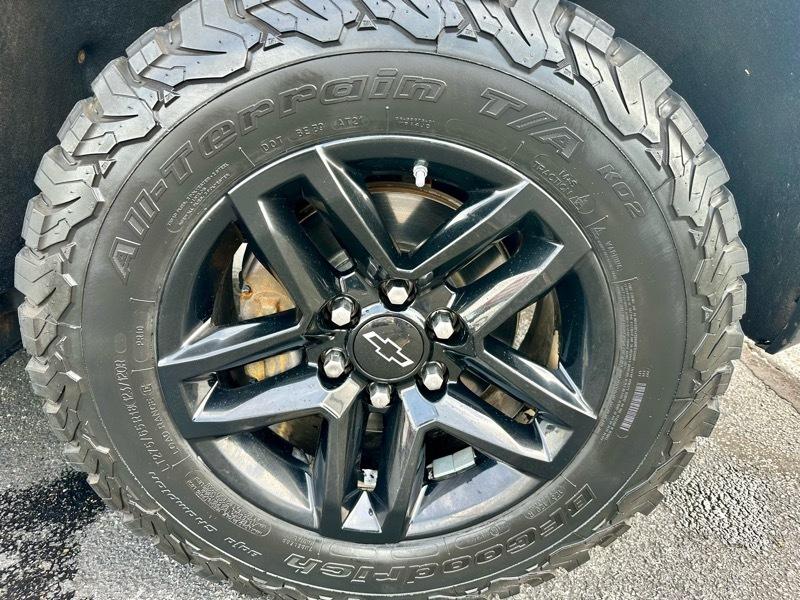 Chevrolet Silverado 1500 LT Trail Boss Crew Cab 4WD 2019