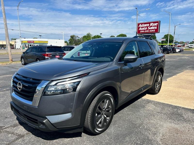 Nissan Pathfinder SV 2023