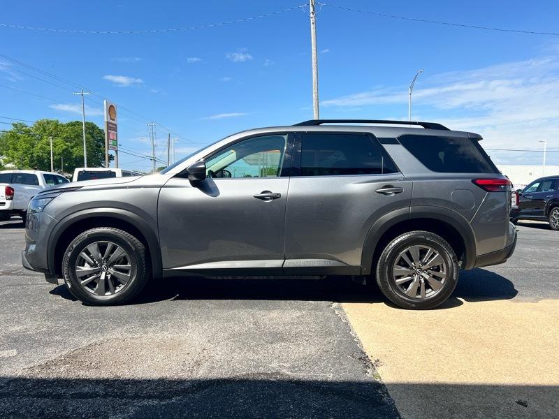 Nissan Pathfinder SV 2023