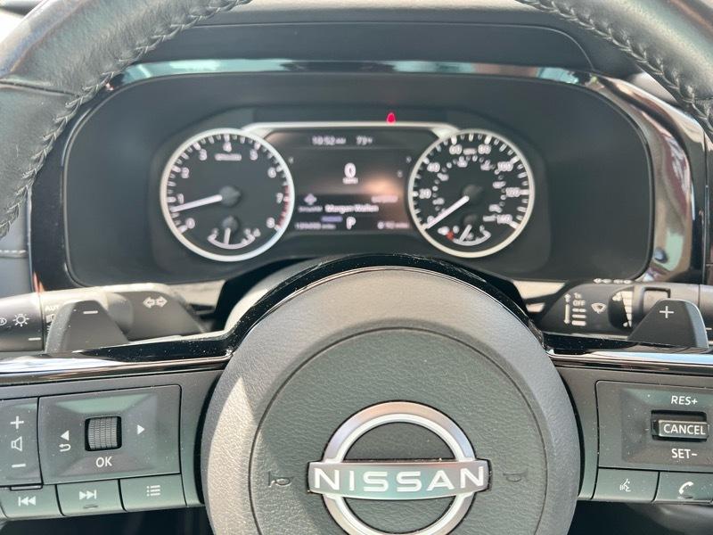 Nissan Pathfinder SV 2023