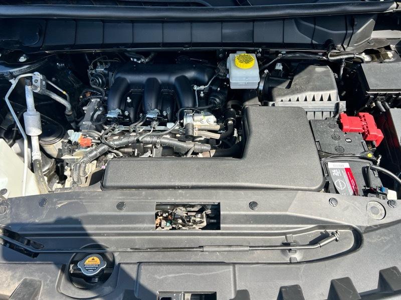 Nissan Pathfinder SV 2023