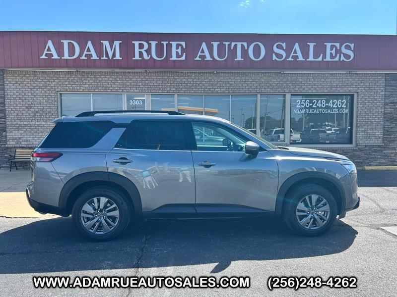 2023 Nissan Pathfinder SV