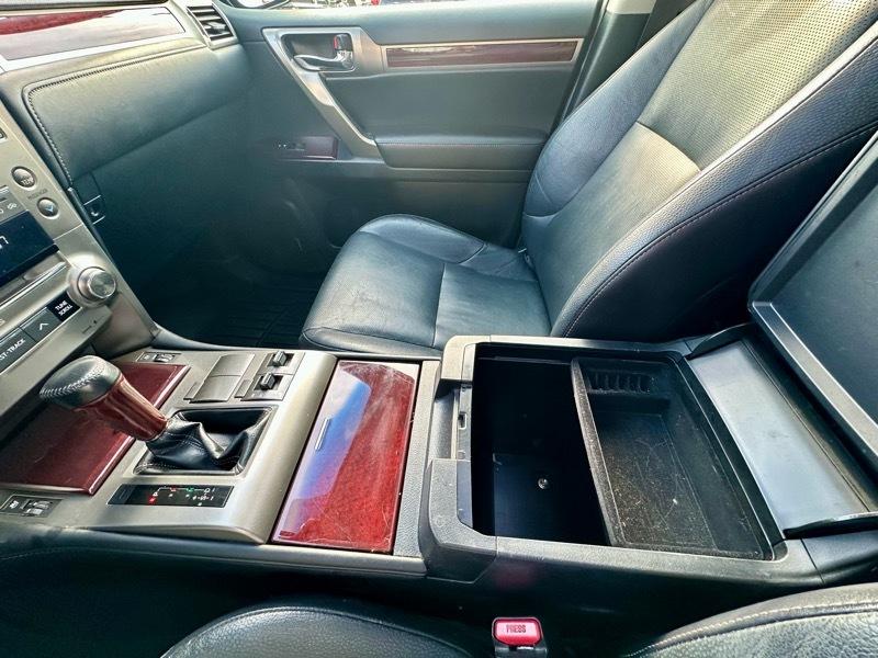 Lexus GX 460 Base 4D SUV 4WD 2015