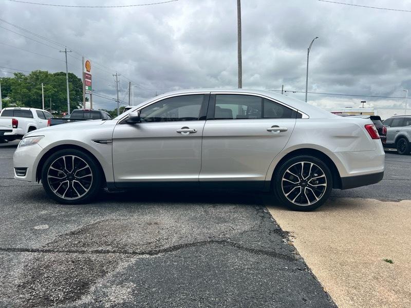 Ford Taurus SEL FWD 2018