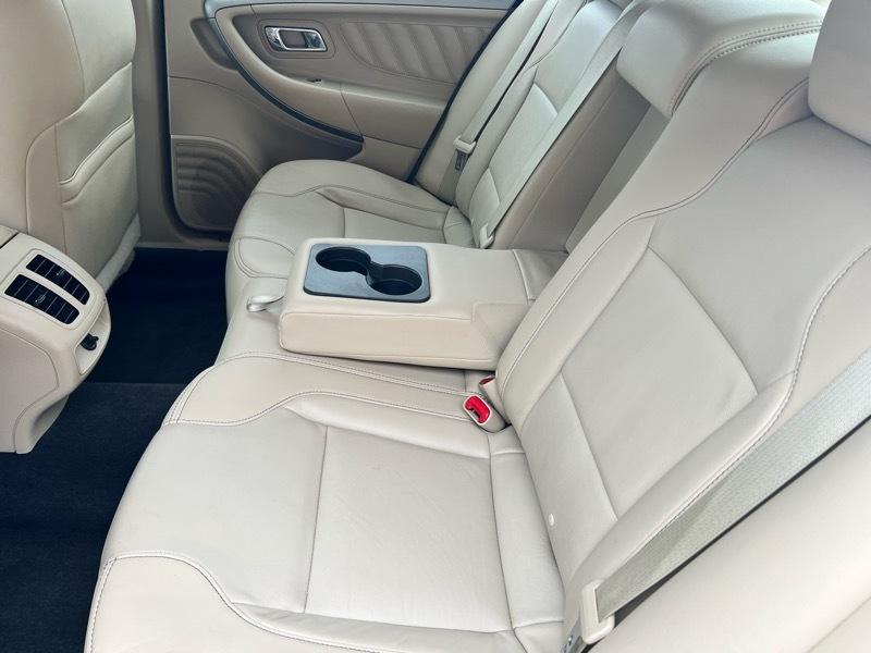 Ford Taurus SEL FWD 2018