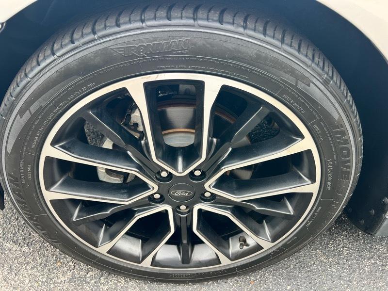 Ford Taurus SEL FWD 2018