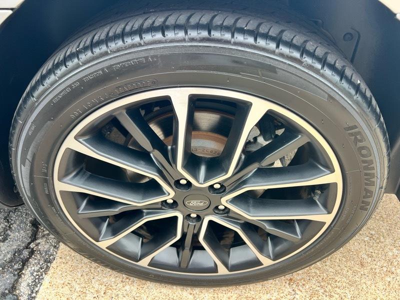 Ford Taurus SEL FWD 2018