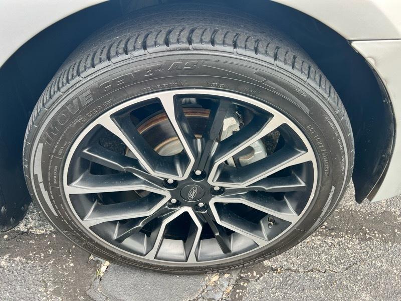 Ford Taurus SEL FWD 2018