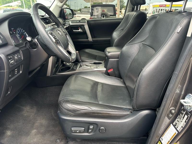 Toyota 4Runner Limited V6 4WD 2019