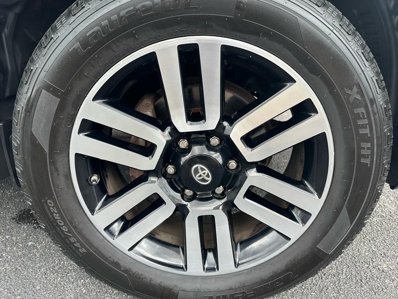 Toyota 4Runner Limited V6 4WD 2019