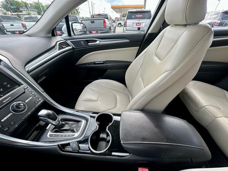 Ford Fusion Titanium 2016