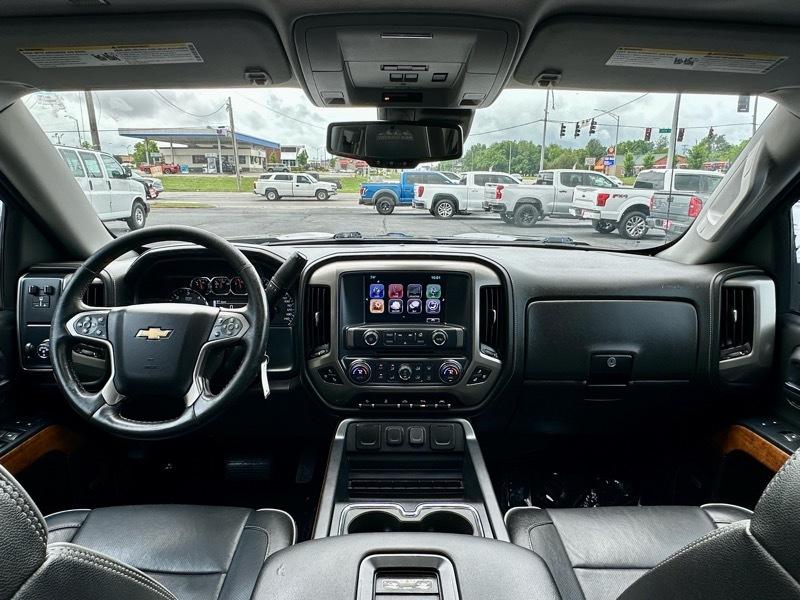 Chevrolet Silverado 1500 High Country Crew Cab 2WD 2018